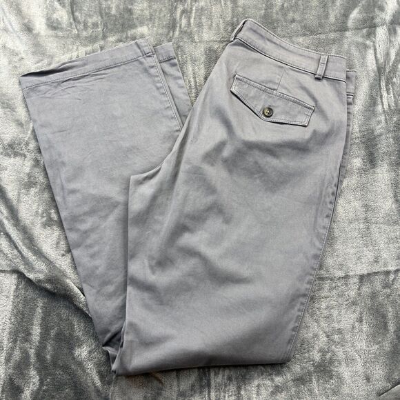 Dockers Womens Classic Khaki Pants Size 10 M Gray Bootcut Flare - Picture 1 of 13
